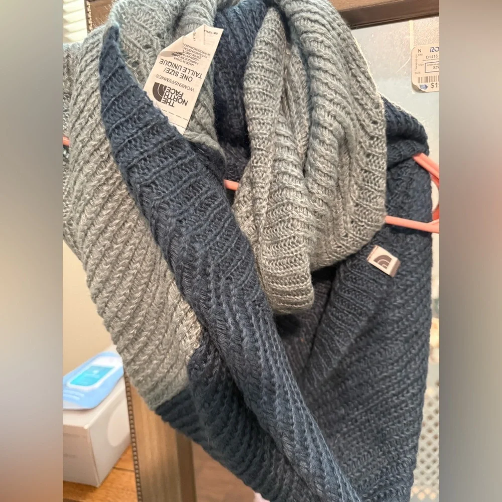 The North Face Blue Knit scarf